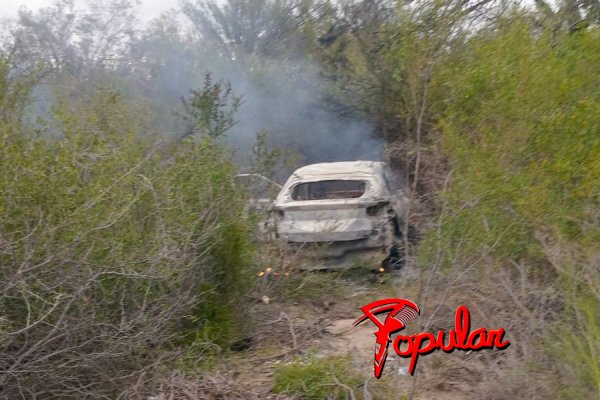 Misterio en la ex ruta 7: incendiaron y abandonaron un auto en un descampado de la capital puntana